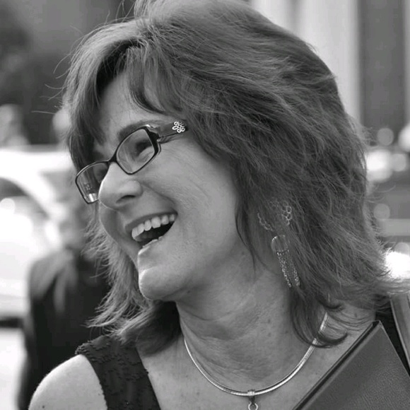 Meet the Posher Other - Meet your Posher, Carol